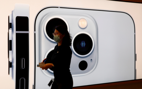 新一代 iPhone「刘海」要被消灭了？ 韩媒曝苹果将采用LG新型面板
