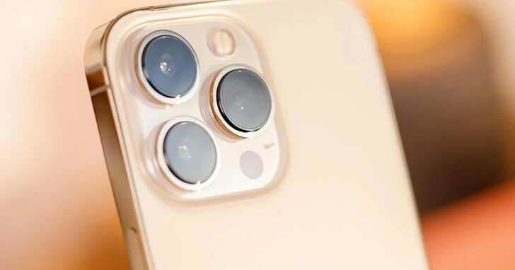 iPhone 14 Pro屏幕面板及模拟图像泄露，去了刘海来了「胶囊」真有比较好？