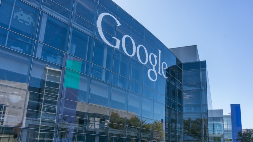 Google母公司因云端业务、Pixel硬件带动营收成长，将拆分股票吸引更多投资