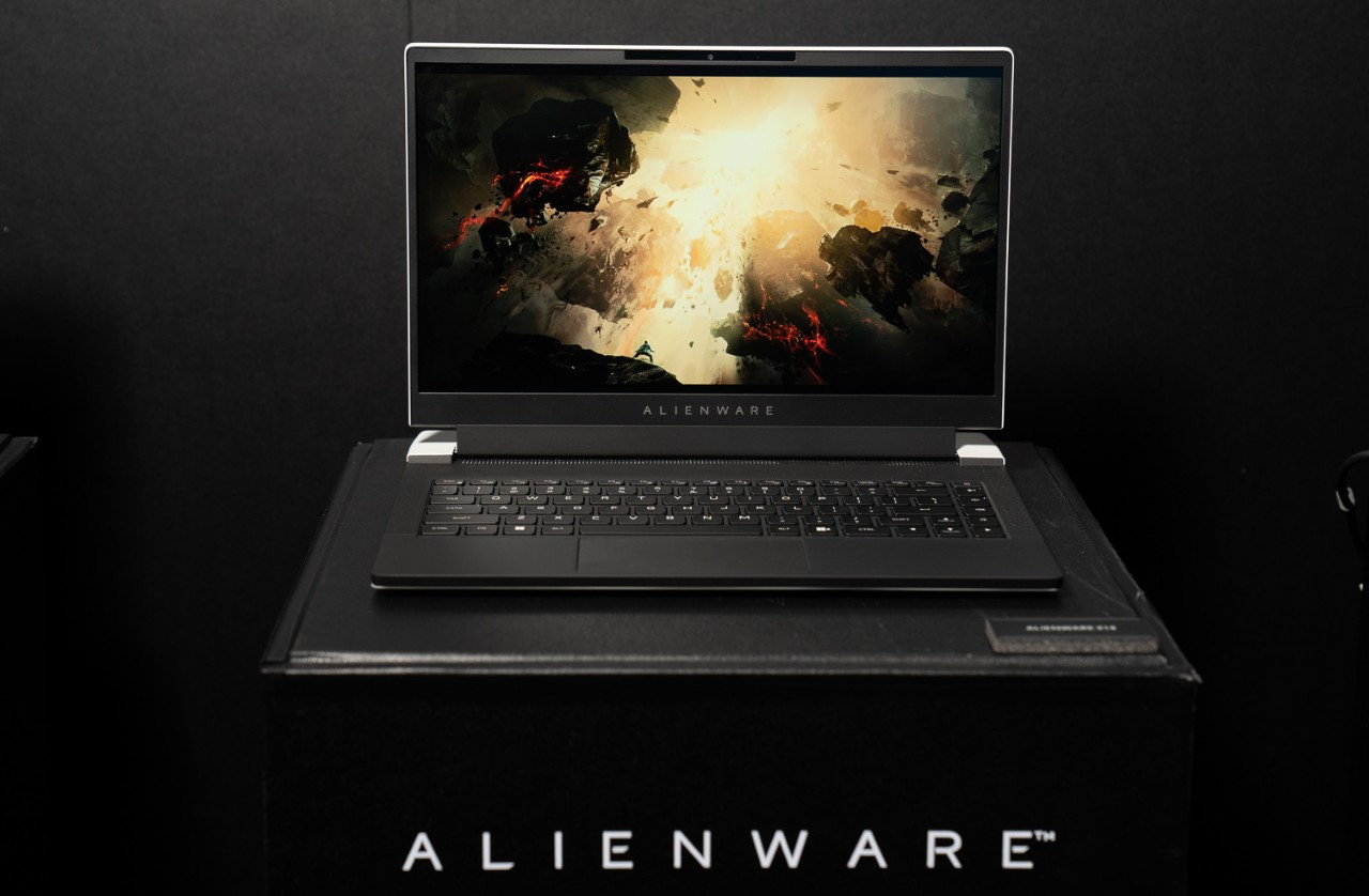 图四_ Alienware m15 R7