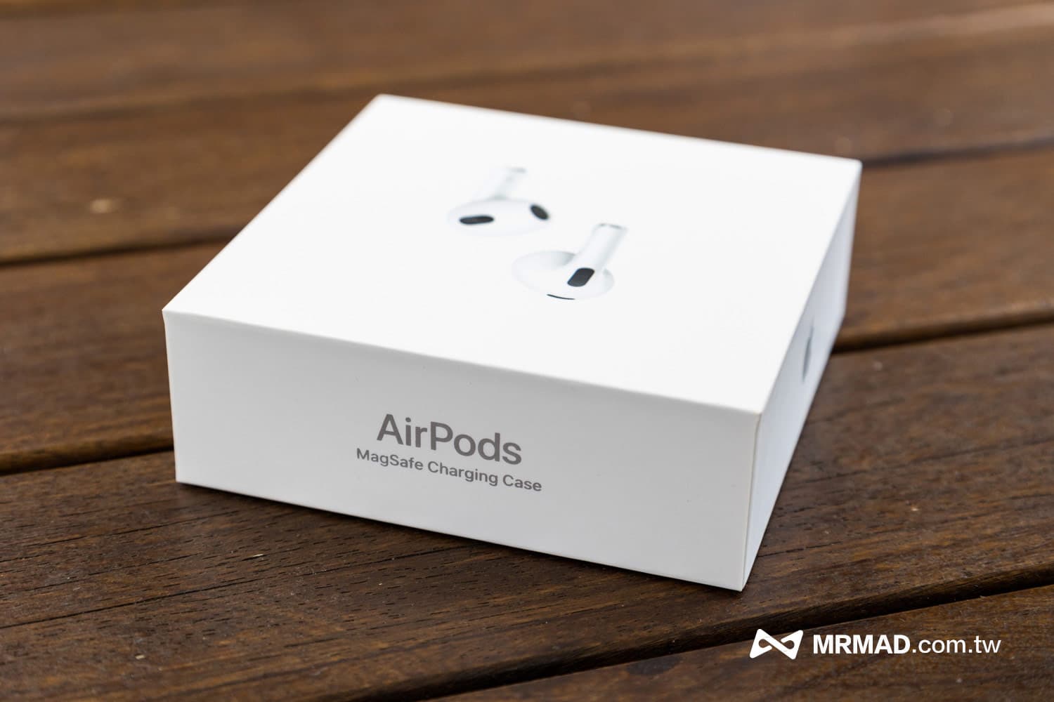 AirPods 3 开箱：简约、环保又时尚