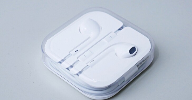 取消附赠充电器和耳机，已为苹果省下超过65亿美元