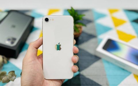 iPhone SE 第三代首波拆解出炉！ 电池容量比前代大幅提升