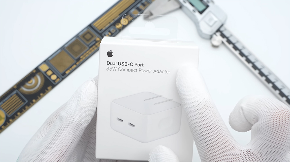 Apple 35W 双 USB-C 充电器被拆解，揭示内部元件配置