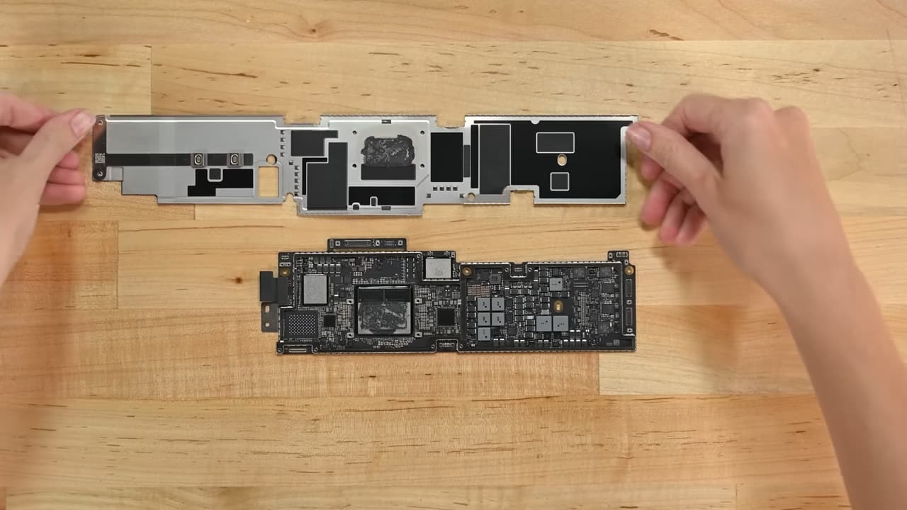 M2 MacBook Air 拆解总结：一台少了散热器超轻薄笔记本电脑3