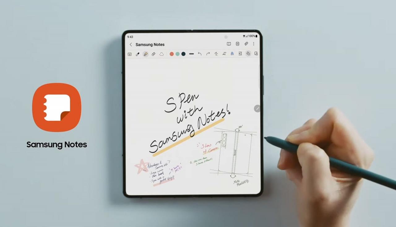 同样支持 S Pen 的 Galaxy Z Fold4 绝对是商务工作者梦寐以求的生产力神器。