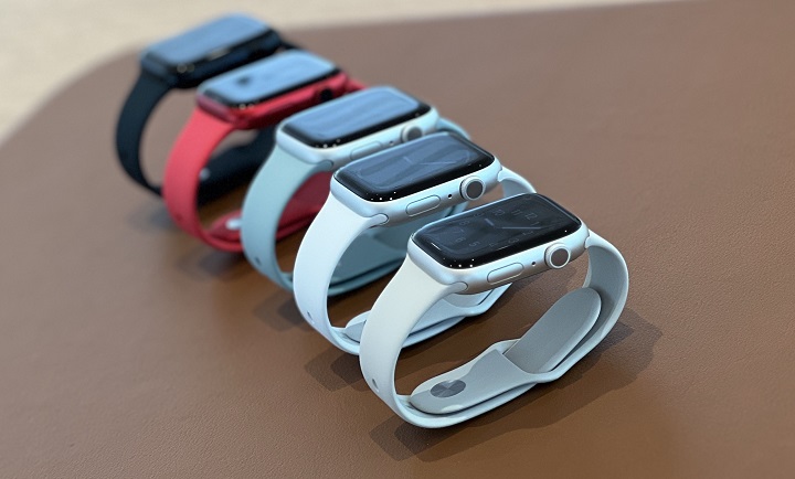 Apple Watch 8 开箱：贴心女性的体温传感功能，还有车祸侦测、睡眠分析、体能训练都更进阶