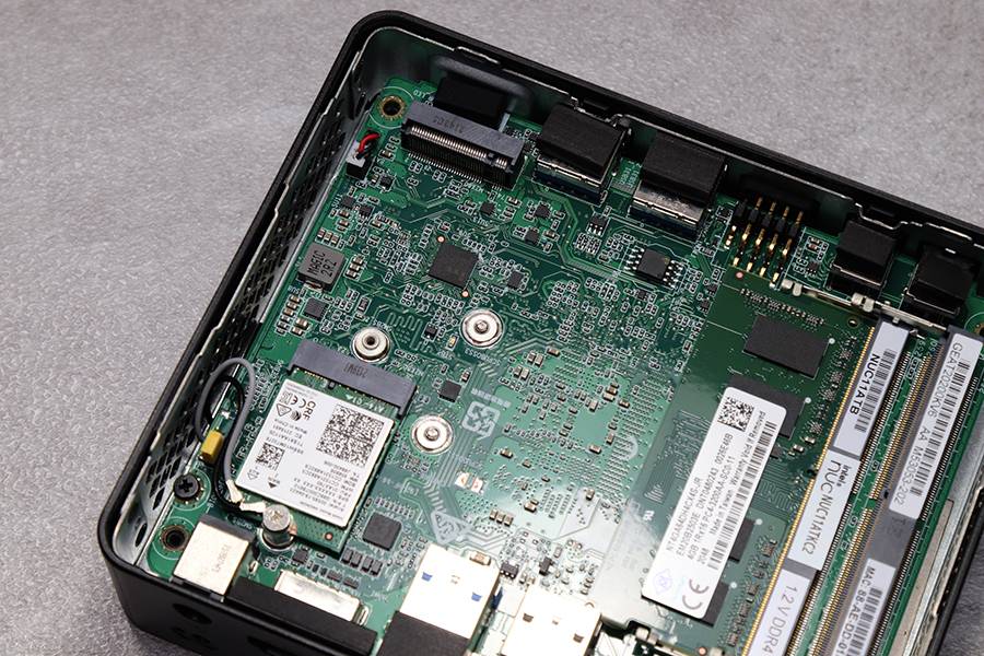 内建Win 11还可更换零组件的迷你电脑！ Intel NUC 11 Essential Mini PC开箱评测