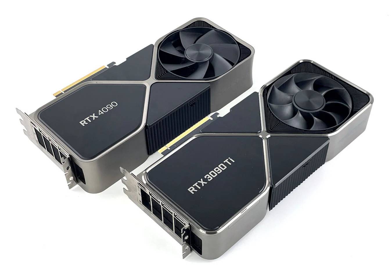 NVIDIA GeForce RTX 4090 FE 显卡评测开箱