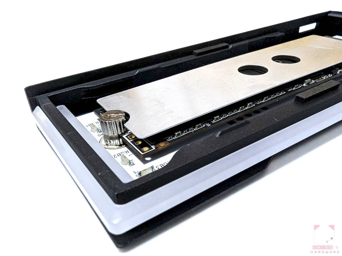 ADATA EC700G M.2 PCIe / SATA 固态硬盘外接盒开箱评测