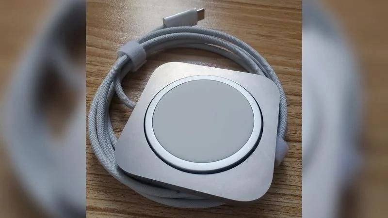 苹果未发表过的Apple Magic Charger曝光，可能已经被放弃