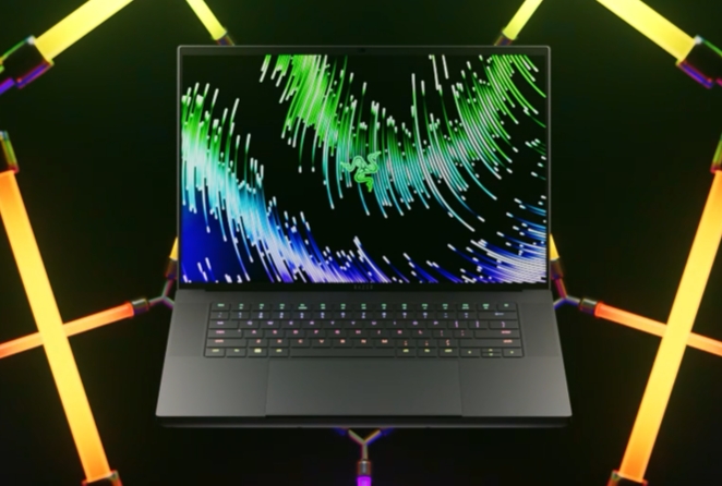 【CES 2023】Razer Blade 18 取代桌机的大尺寸笔记本来了！ 同步推出16寸mini LED面板的Blade 16