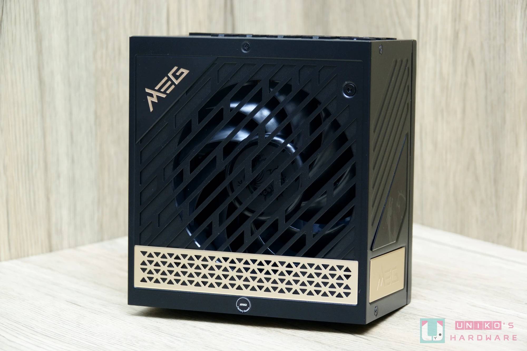 智能控制系统妙无穷！ MSI MEG PROSPECT 700R旗舰机壳开箱