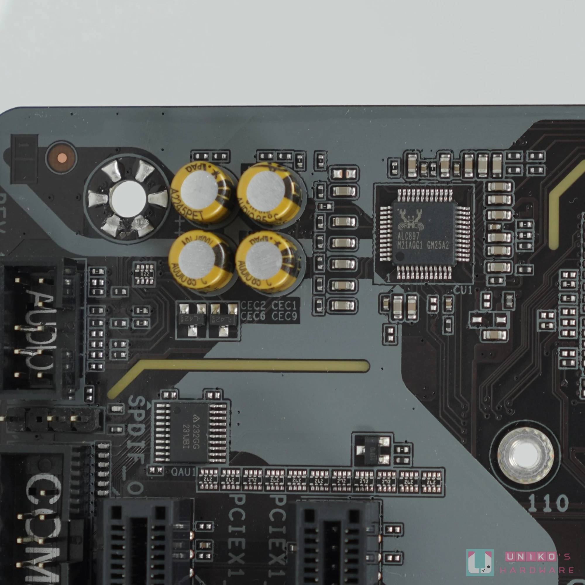 GIGABYTE B760 GAMING X AX DDR4 开箱评测