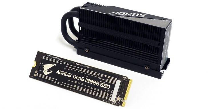 GIGABYTE AORUS Gen5 10000 SSD 2TB 测试，读写破万 MB/s 新王者