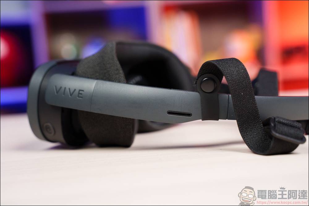 最轻便一体机HTC VIVE XR Elite开箱体验，一机满足PC VR+VR一体机+MR所有需求-计算机王阿达