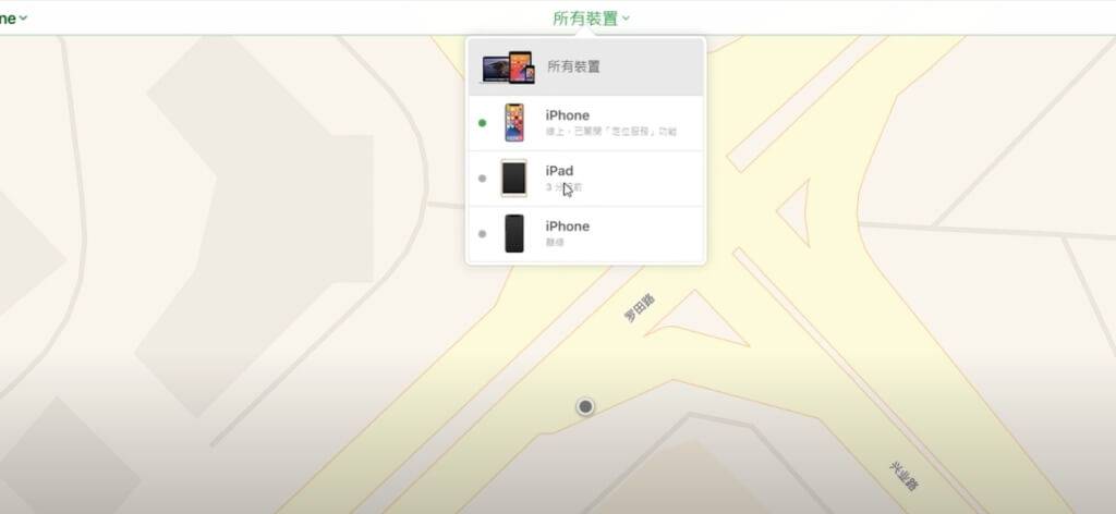 登录 iCloud 官网清除 iPad 密码：点选 iPad