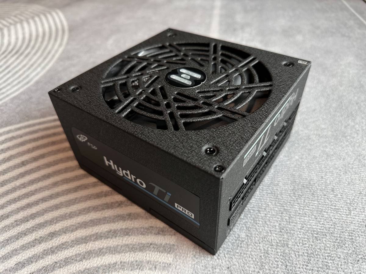 全汉 FSP Hydro Ti Pro ATX3.0 1000W 电源供应器