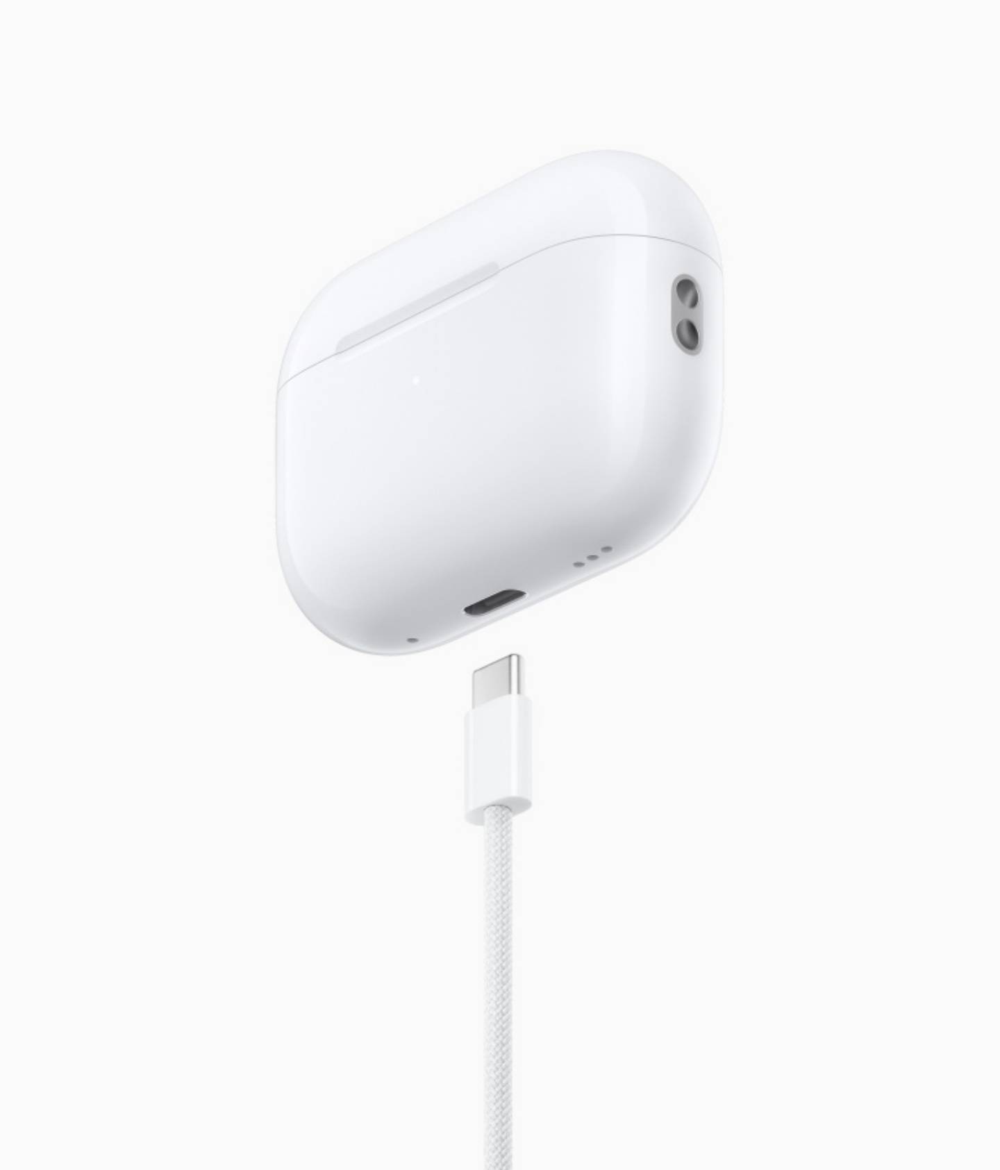 AirPods Pro 第二代 2023 版，除了 USB-C 你还应该知道这些改变：防水防尘升级、保真压缩音频