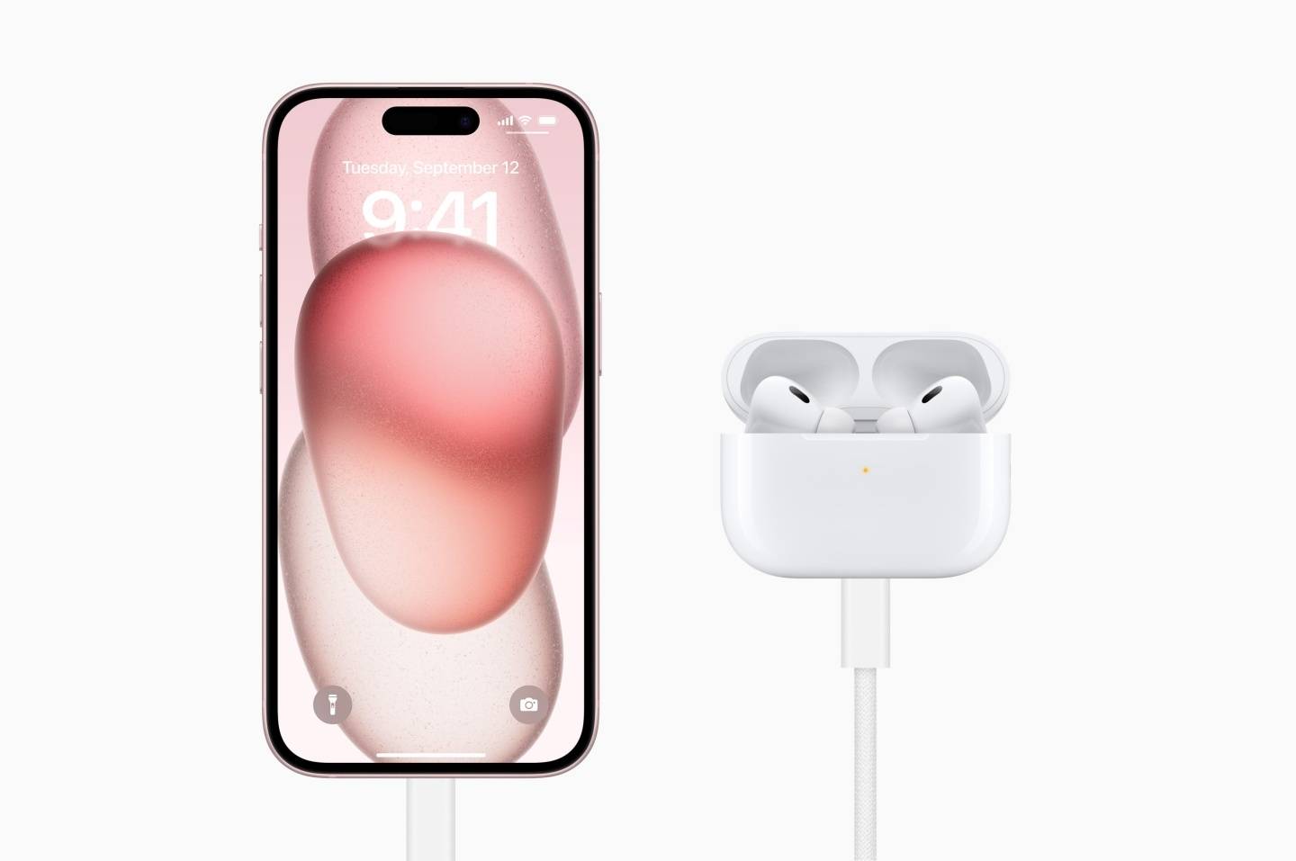 AirPods Pro 第二代 2023 版，除了 USB-C 你还应该知道这些改变：防水防尘升级、保真压缩音频