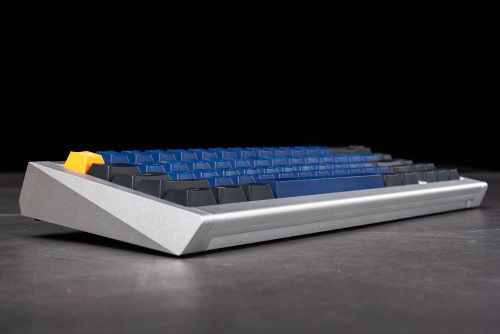 Ducky ProjectD Outlaw 65 机械式 DIY 键盘开箱组装 / MX2A， 三色 PBT， 客制化手感