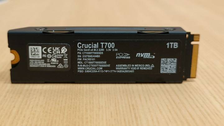 享受PCle Gen5的高速快感，Micron Crucial T700 NVMe SSD 1TB开箱试用