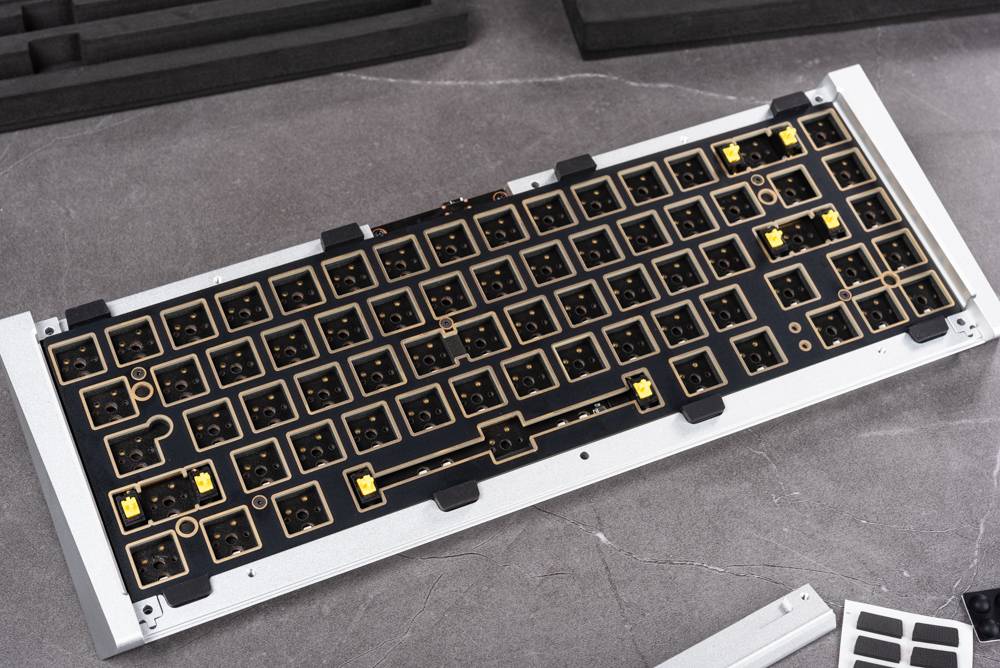 Ducky ProjectD Outlaw 65 机械式 DIY 键盘开箱组装 / MX2A， 三色 PBT， 客制化手感