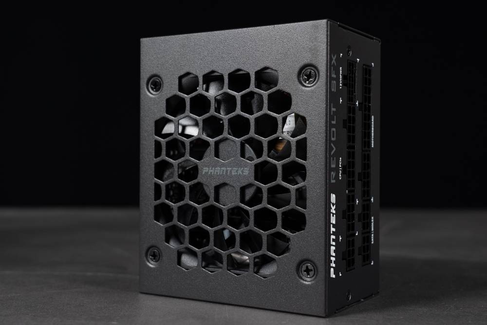 满分规格 ！ ITX 机壳救星 | Phanteks REVOLT SFX 850 Platinum 电源供应器开箱测试