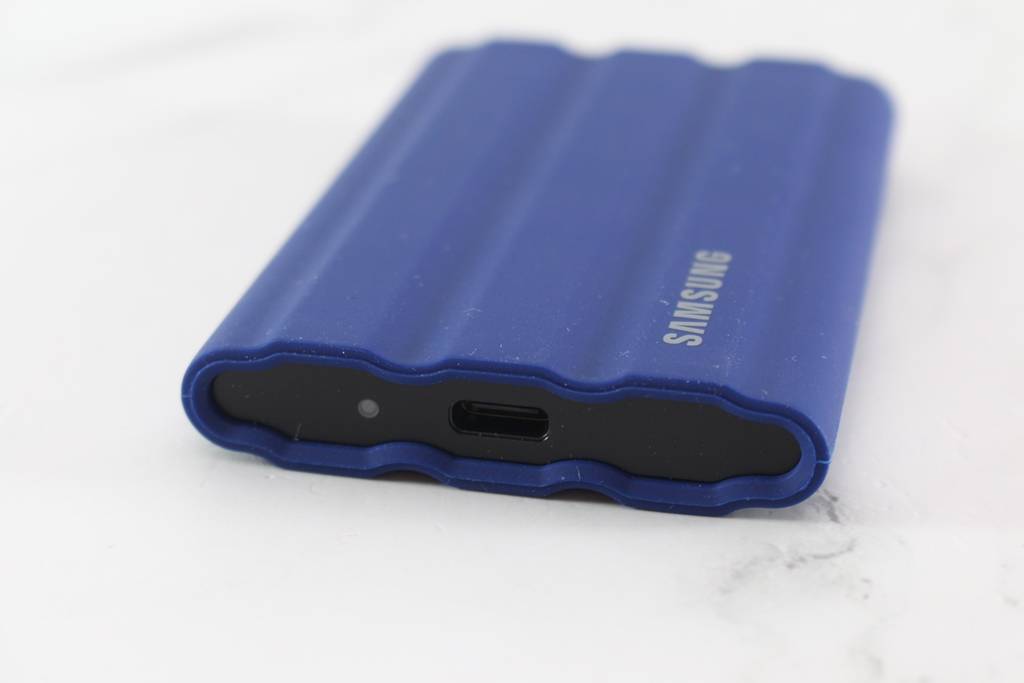 三星SAMSUNG T7 Shield 1TB USB 3.2 Gen 2移动固态硬盘-防水防尘好厉害，更有1050MB/s高速传输