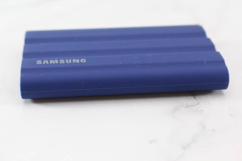 三星SAMSUNG T7 Shield 1TB USB 3.2 Gen 2移动固态硬盘-防水防尘好厉害，更有1050MB/s高速传输