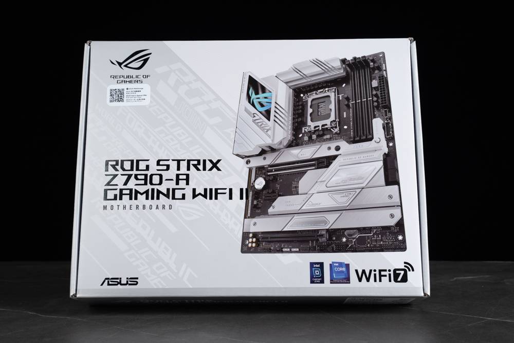 银白色高阶主板 WiFi 7 加持 | ASUS ROG STRIX Z790-A GAMING WIFI II 主板开箱测试