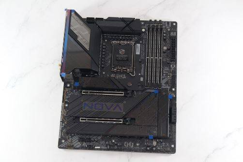 华擎ASRock Phantom Gaming Z790 Nova WiFi-超强六支M.2扩充，还搭载最新Wi-Fi 7无线网络卡