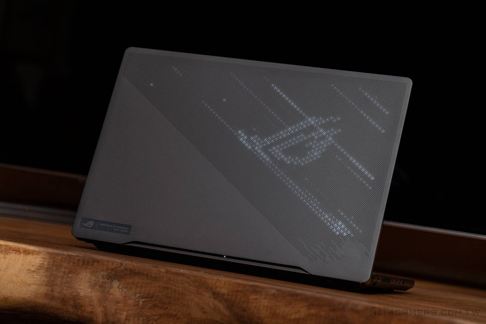 ASUS ROG Zephyrus M16 2023 GU604VZ