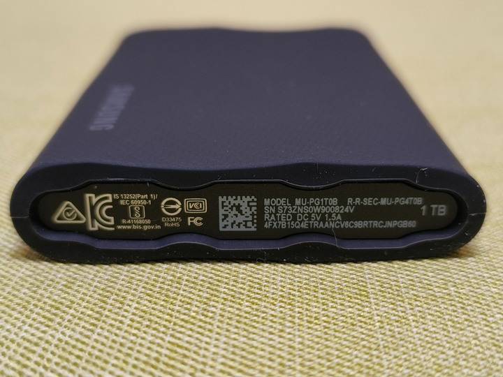 高速传输兼具稳定散热，Samsung T9 USB 3.2 Gen 2x2 开箱试用