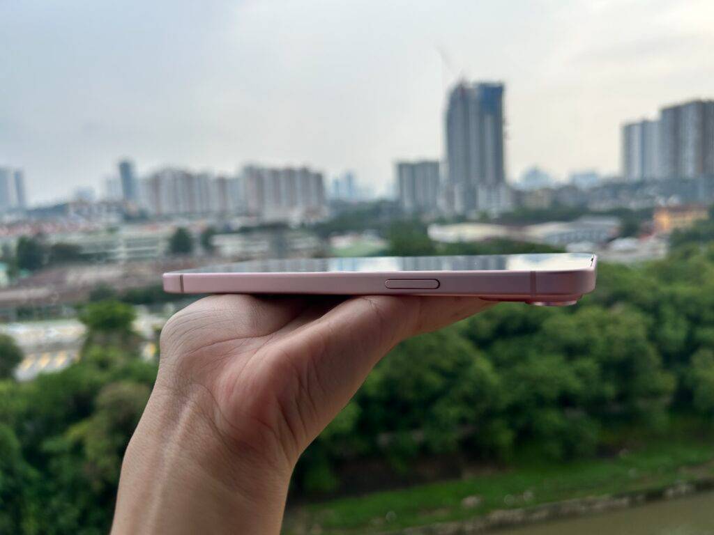 iPhone 15 Plus 测评：比标准版稍贵，但值得升级！