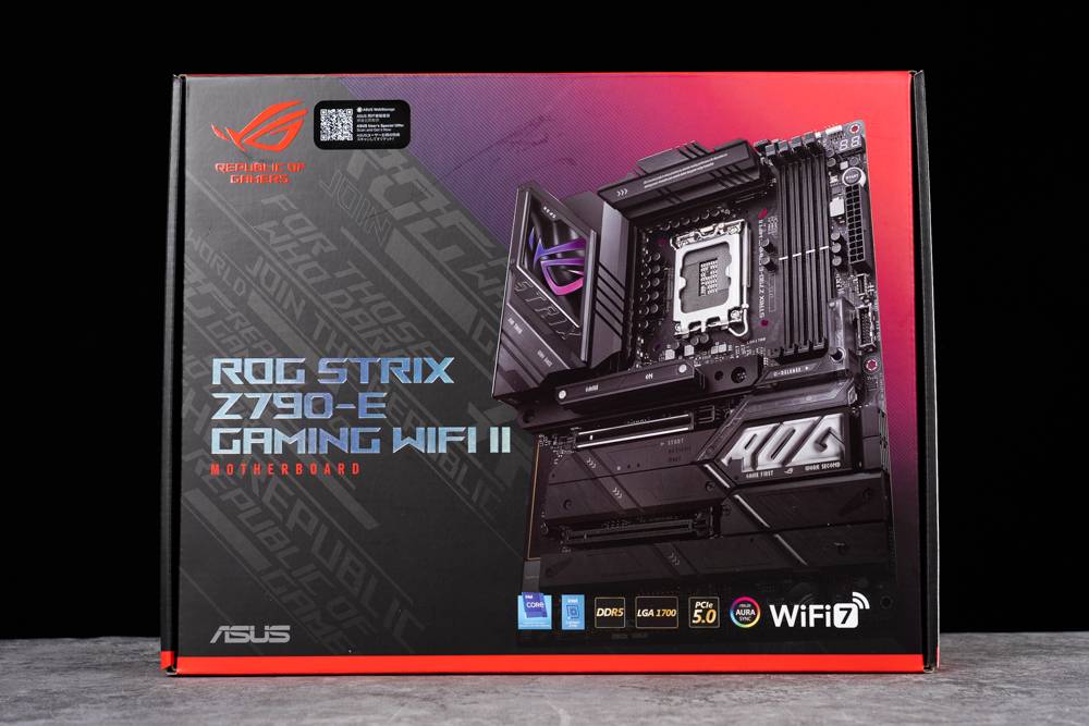 Wi-Fi 7、18+1+2 相供电霸气外露 ！ ASUS ROG STRIX Z790-E GAMING WIFI II 主板开箱测试