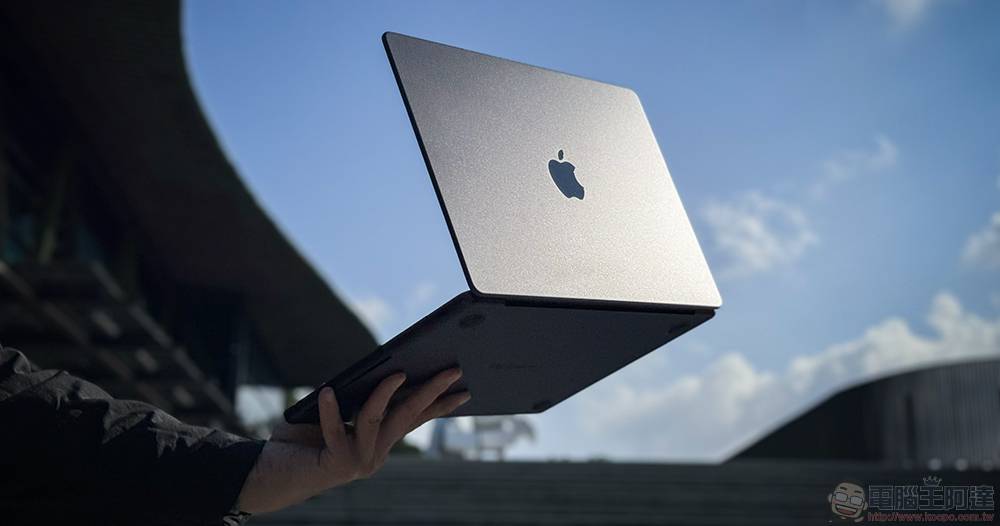 MBA 没有以下犯上！ 标准版 M3 MacBook Pro「将」获双外接屏幕支持软件更新 - 