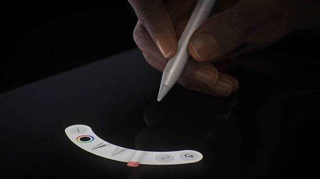 全新Apple Pencil Pro触控笔推出 加入传感器 +Find My 支持多种新操作
