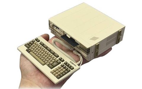 1985 年怀旧电脑迷你版再登场  PasocomMini PC-8801mkII SR 附小磁盘增可玩性