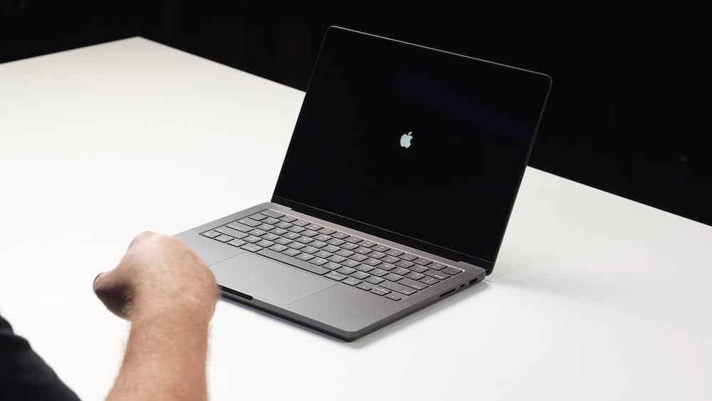 首款 M4 MacBook Pro 开箱展示新机四大重点 3